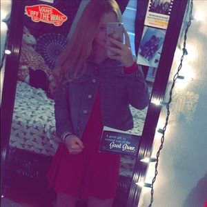 Meet your Posher, Kayla